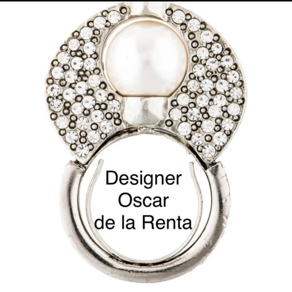 Designer - Oscar de la Renta Pearl & Crystal Ring